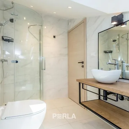 Guest house House Mirabelle With Heated Pool In On Losinj Island Nerezine