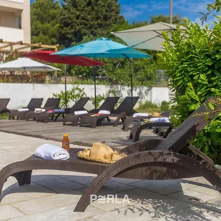 House Mirabelle With Pool * Nerezine