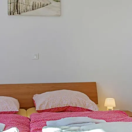 House Mirabelle With Heated Pool In On Losinj Island Guest house