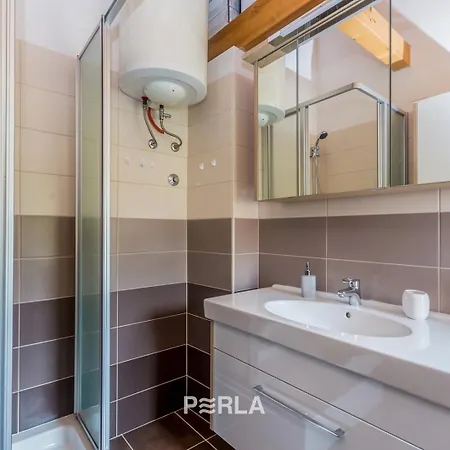 House Mirabelle With Heated Pool In On Losinj Island 4*