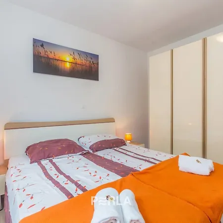 Guest house House Mirabelle With Heated Pool In On Losinj Island 4*