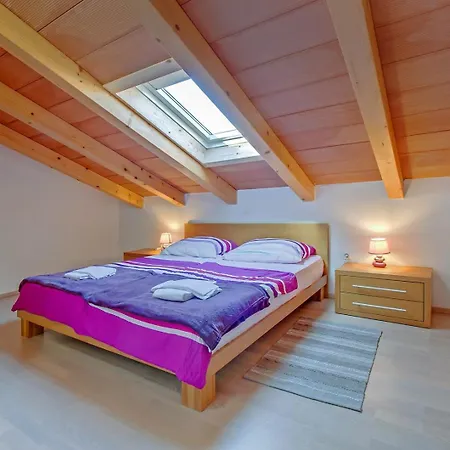 Guest house House Mirabelle With Heated Pool In On Losinj Island 4*