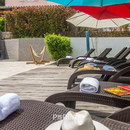 House Mirabelle With Pool Guest house *