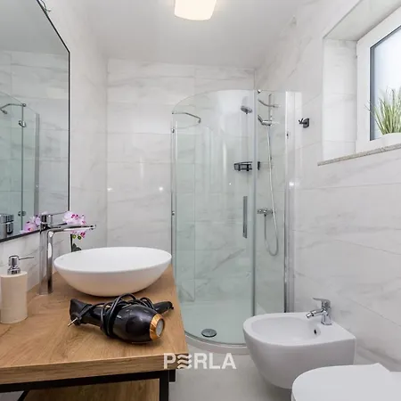 House Mirabelle With Heated Pool In On Losinj Island