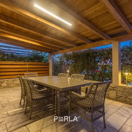House Mirabelle With Pool * Nerezine
