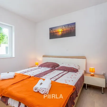 ゲストハウス House Mirabelle With Heated Pool In On Losinj Island