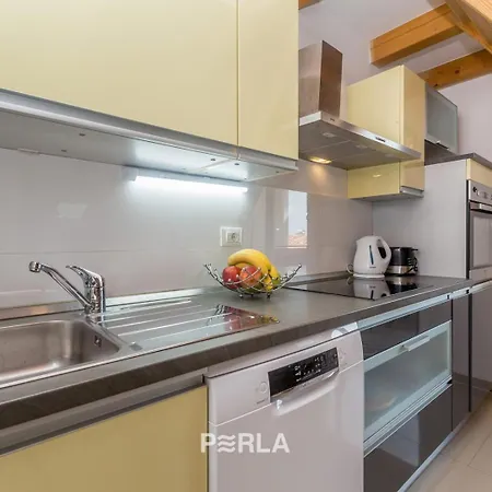 House Mirabelle With Heated Pool In On Losinj Island