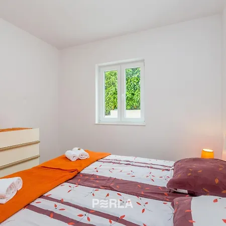 House Mirabelle With Heated Pool In On Losinj Island Nerezine