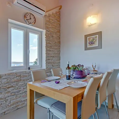 House Mirabelle With Heated Pool In On Losinj Island 4*