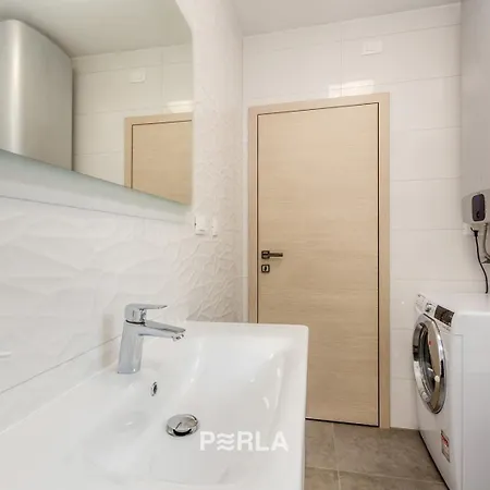 House Mirabelle With Heated Pool In On Losinj Island Nerezine