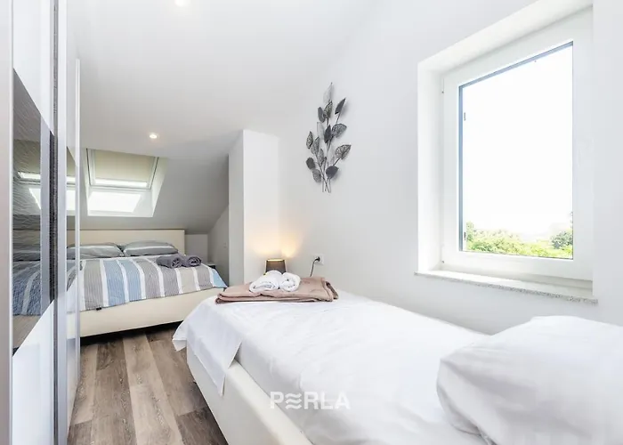 Casa de hóspedes House Mirabelle With Heated Pool In On Losinj Island