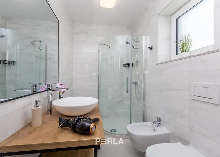 House Mirabelle With Heated Pool In On Losinj Island
