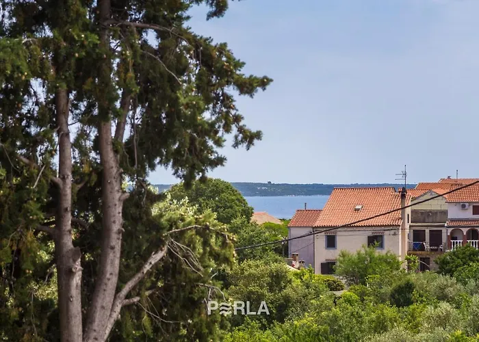 House Mirabelle With Heated Pool In On Losinj Island 4*