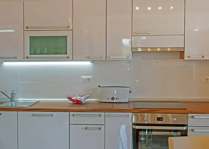 House Mirabelle With Heated Pool In On Losinj Island