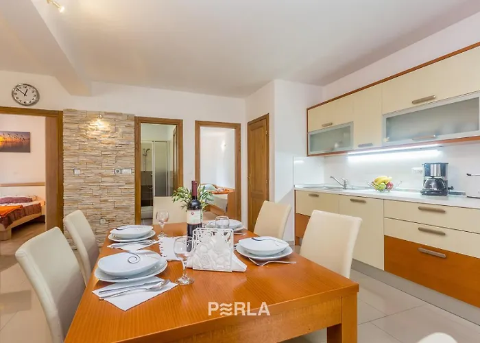 House Mirabelle With Heated Pool In On Losinj Island 4*